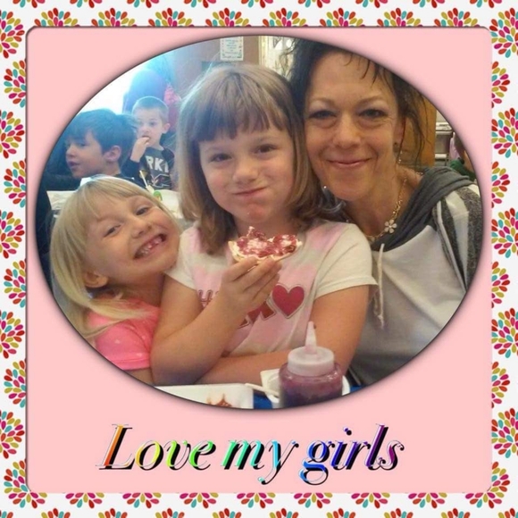 Meet your Posher, Jennifer - Picture 12 of 15